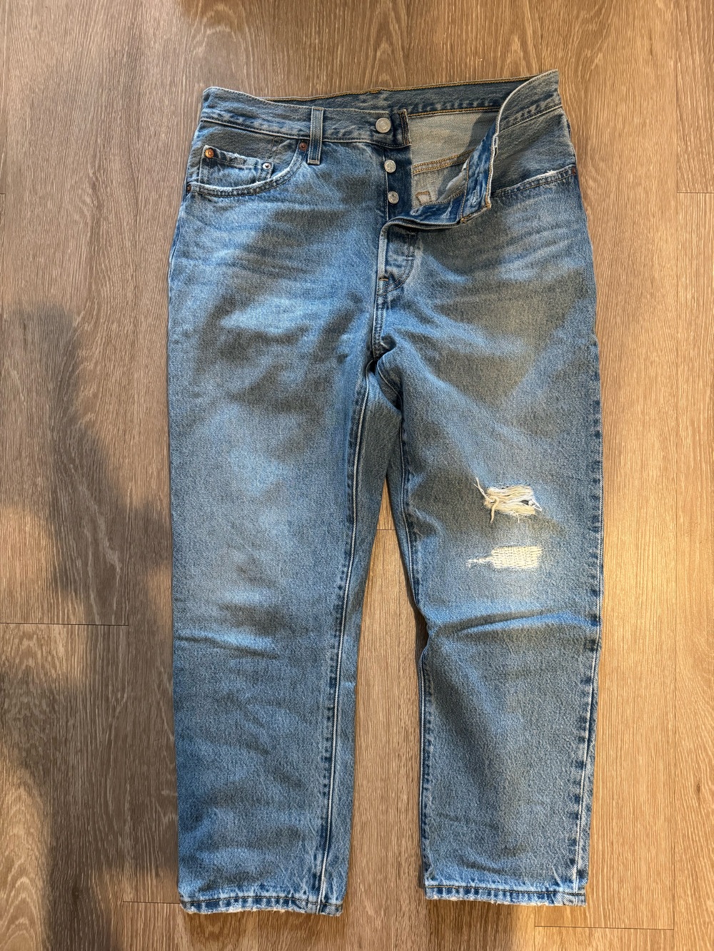 Bundle of 4 women’s Levi’s jeans size 28/29/30